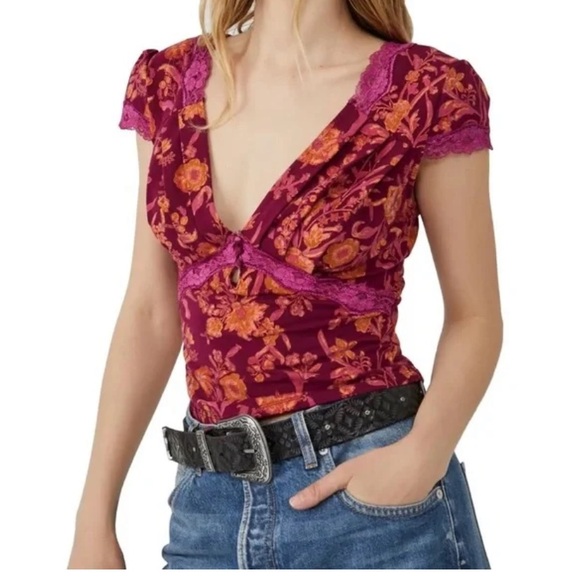 Free People Emory Emery Top in Pink Combo Size Large Floral Cap Sleeve NWT - Picture 2 of 11